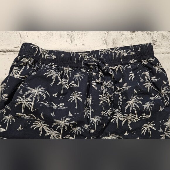 Massive Men's Navy Palm Tree Print Casual Cotton Shorts - Picture 3 of 9